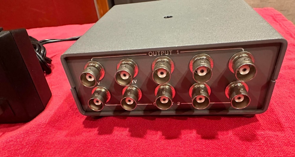 Extron ADA 2 300 HV - RGB Analog Distribution Amplifier