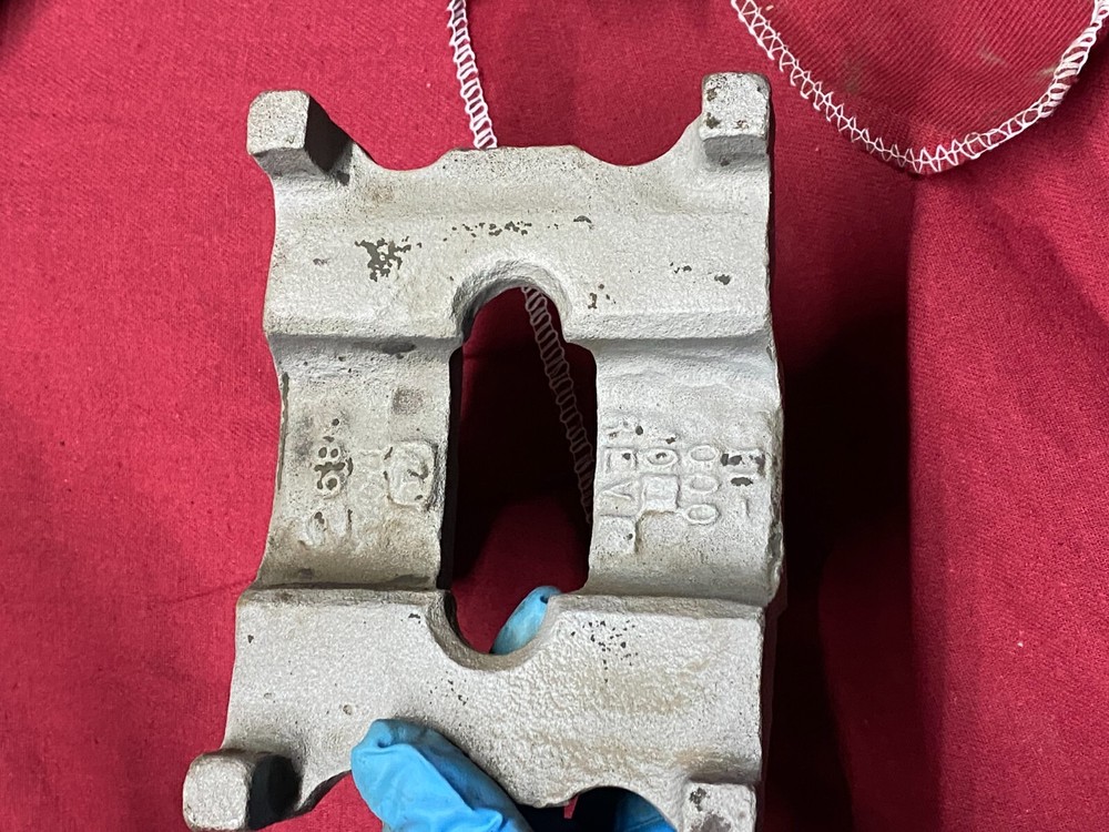 Peterbilt Suspension Spring Hanger, mount, support, bracket -G11-6000 U BOLT