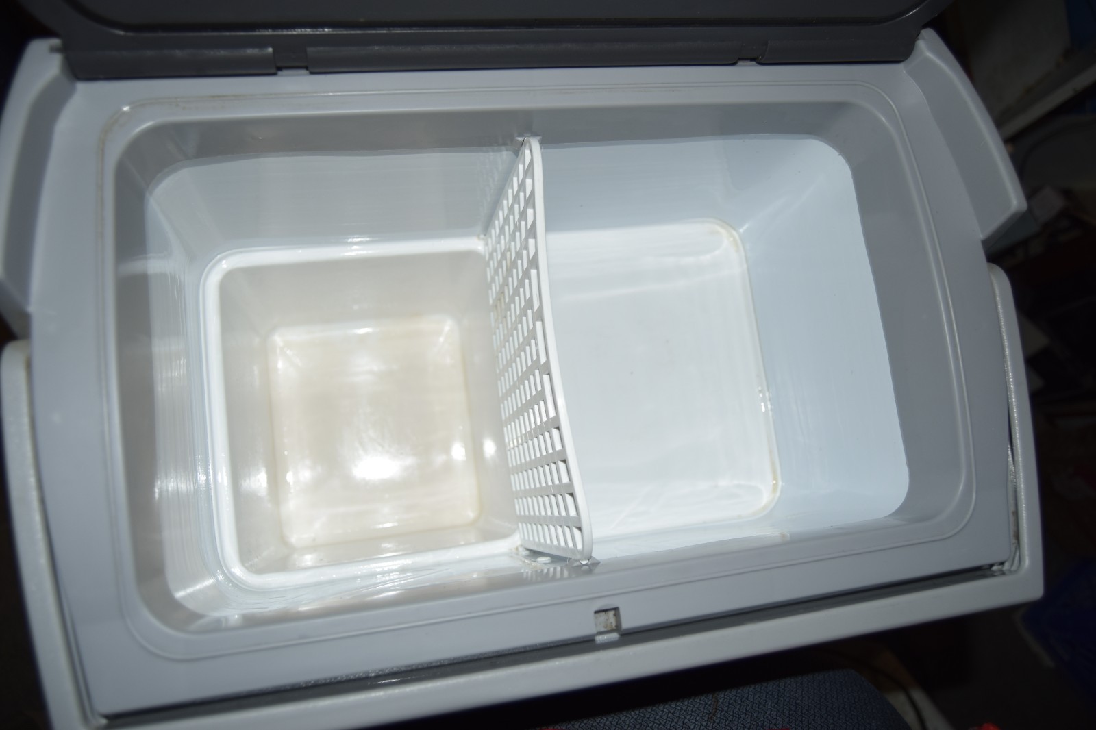 Dometic CF-18 CoolMatic Portable Refrigerator Freezer 12V & 24V DC Cooler *READ*