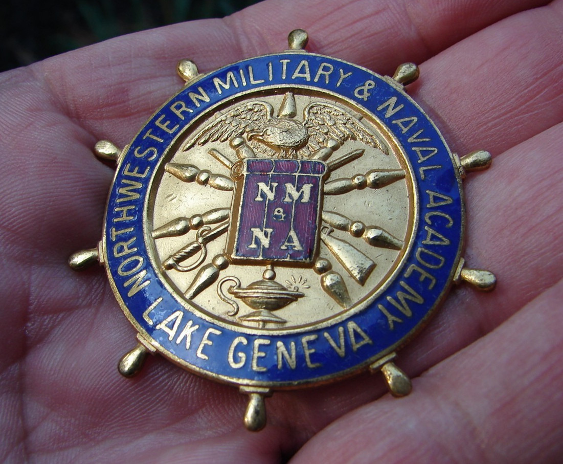 RARE OLD U.S. NORTHWESTERN MILITARY & NAVAL ACADEMY LAKE GENEVA WISCONSIN BADGE