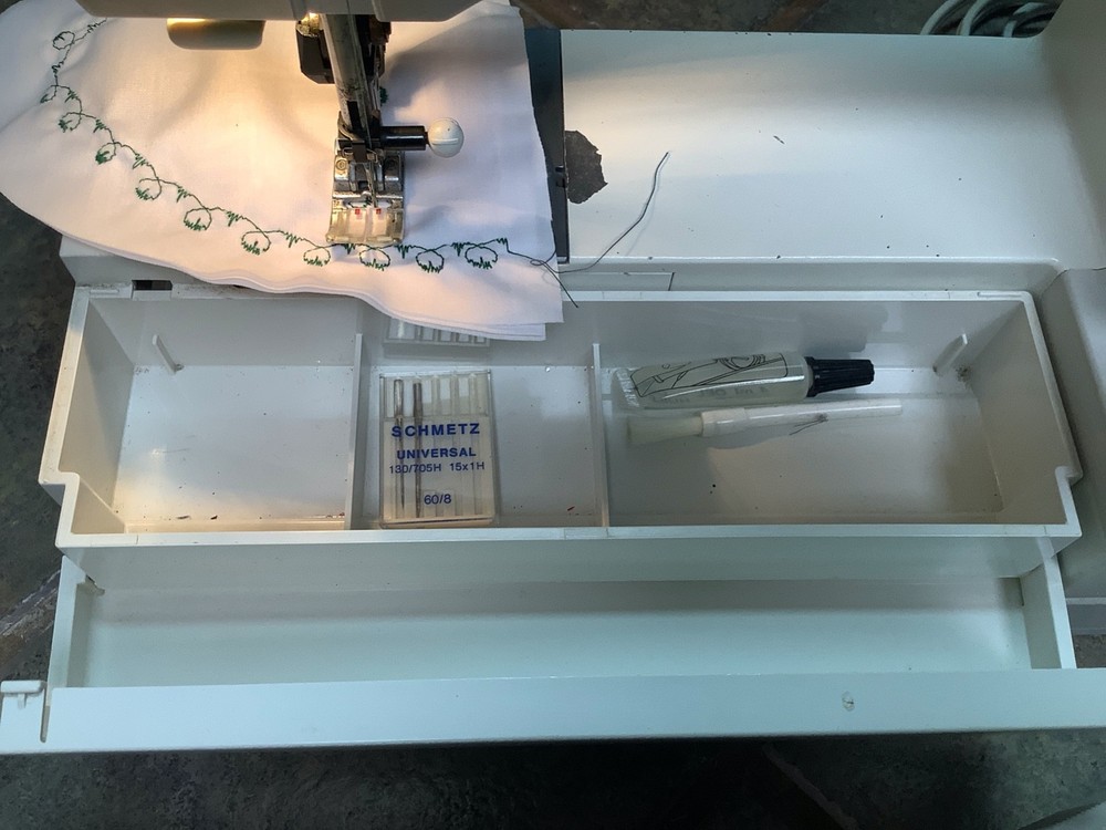 PFAFF Creative 1473 CD Sewing Machine