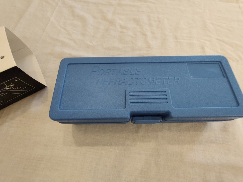 Aichose Portable Optical Refractometer w/ ATC function NEW!