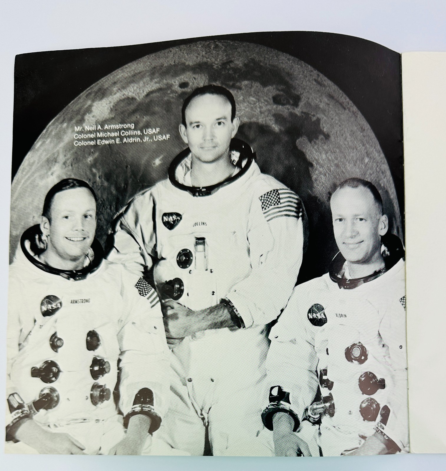 1969 APOLLO 11 Extravaganza NASA Astrodome Souvenir Program – Sinatra, Aldrin