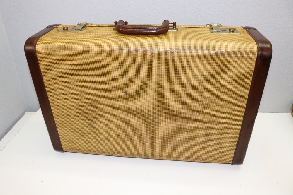 WWII US Vintage Tan suitcase with leather trim 21"x13 1/2" x 6 1/2"