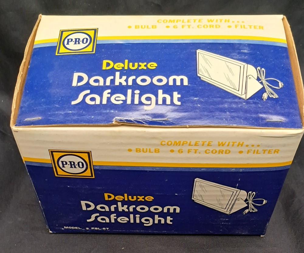 Pro Deluxe Darkroom Safe Light 5x7