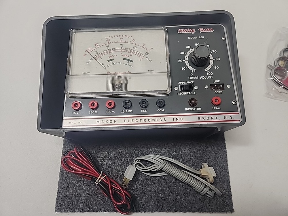 Vintage Maxon Electronics Model 260 Utility Tester Test Meter W/Cords