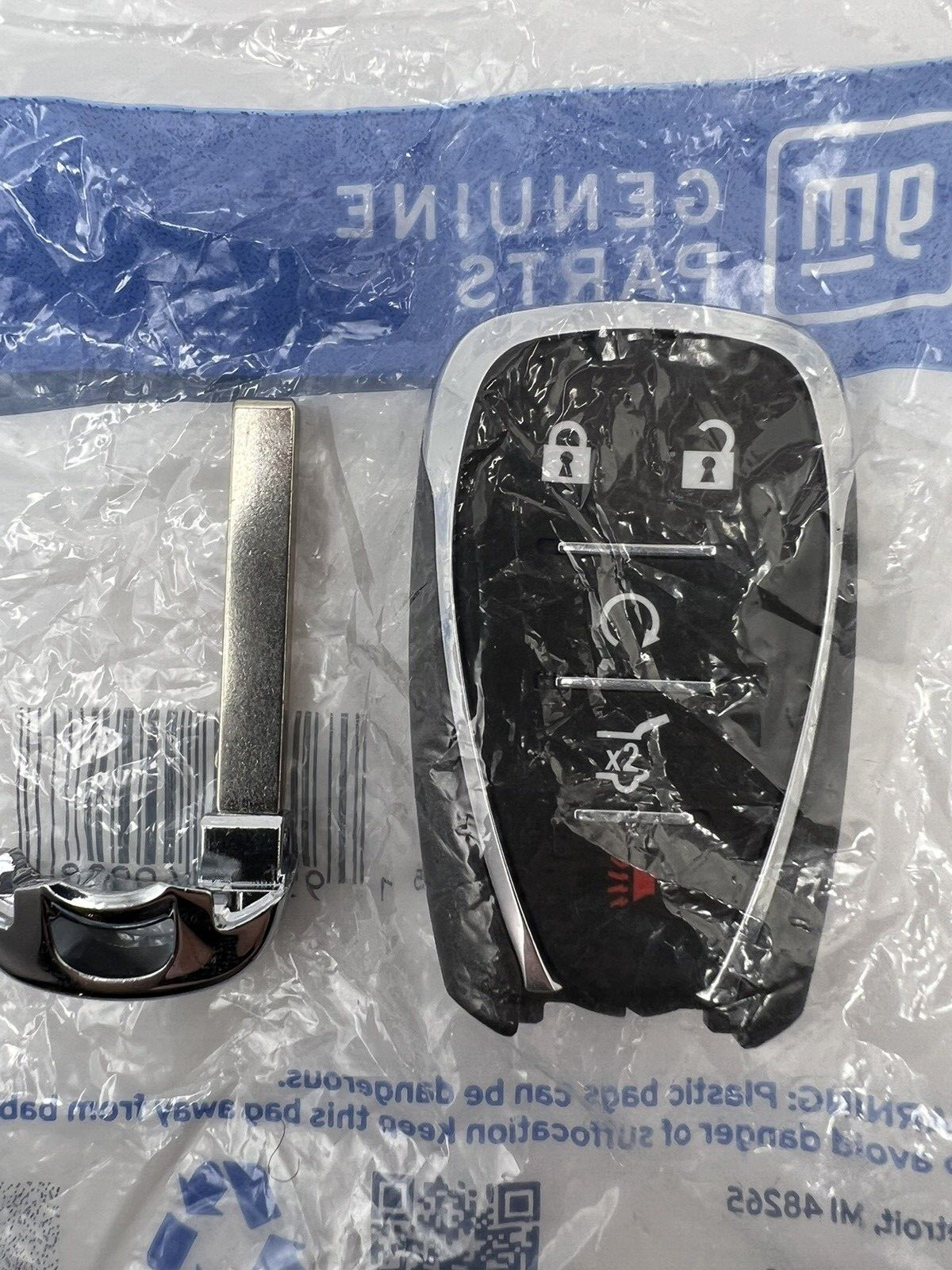 Genuine GM Keyless Entry Remote Smart Key Fob Transmitter 13530713 13547830 OEM