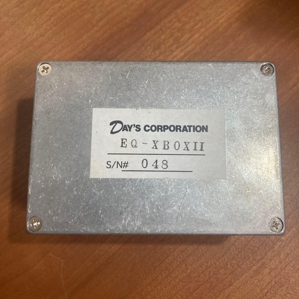 Electric bass pre equalizer