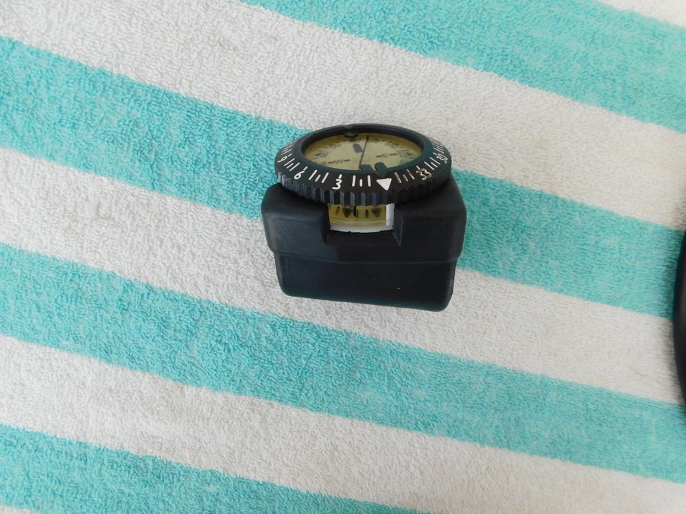 Aqua Lung US, Divers Excellent, late model Compass