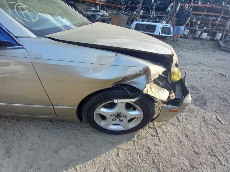 99-00 LEXUS GS300 MULTIPLEX NETWORK BODY CONTROL MODULE ECM ASSEMBLY