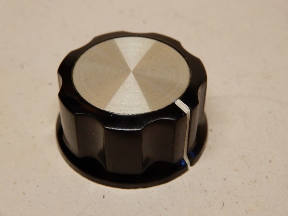 Raytheon Control Knobs TSA125-3WL-2 QUANTITY 6 NOS in Original Packing