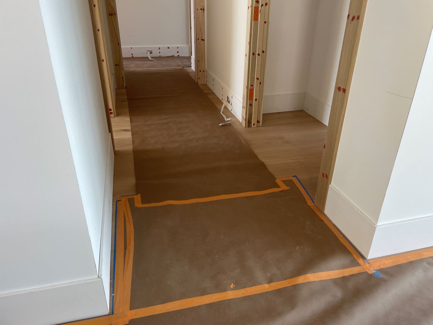 Sandbaggy Heavy Duty Builders Paper Roll - 75 lb Construction Paper (Brown)