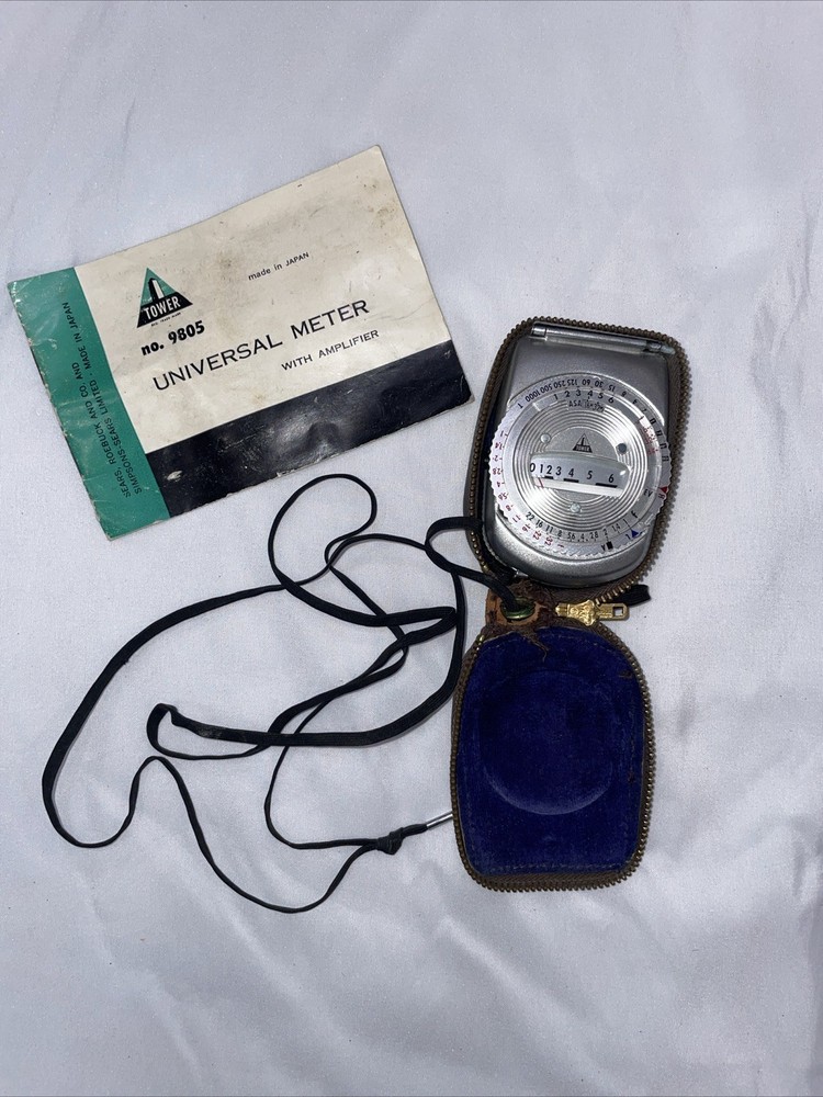 Vintage Tower 9805 Universal Light Meter with original Leather case and strap