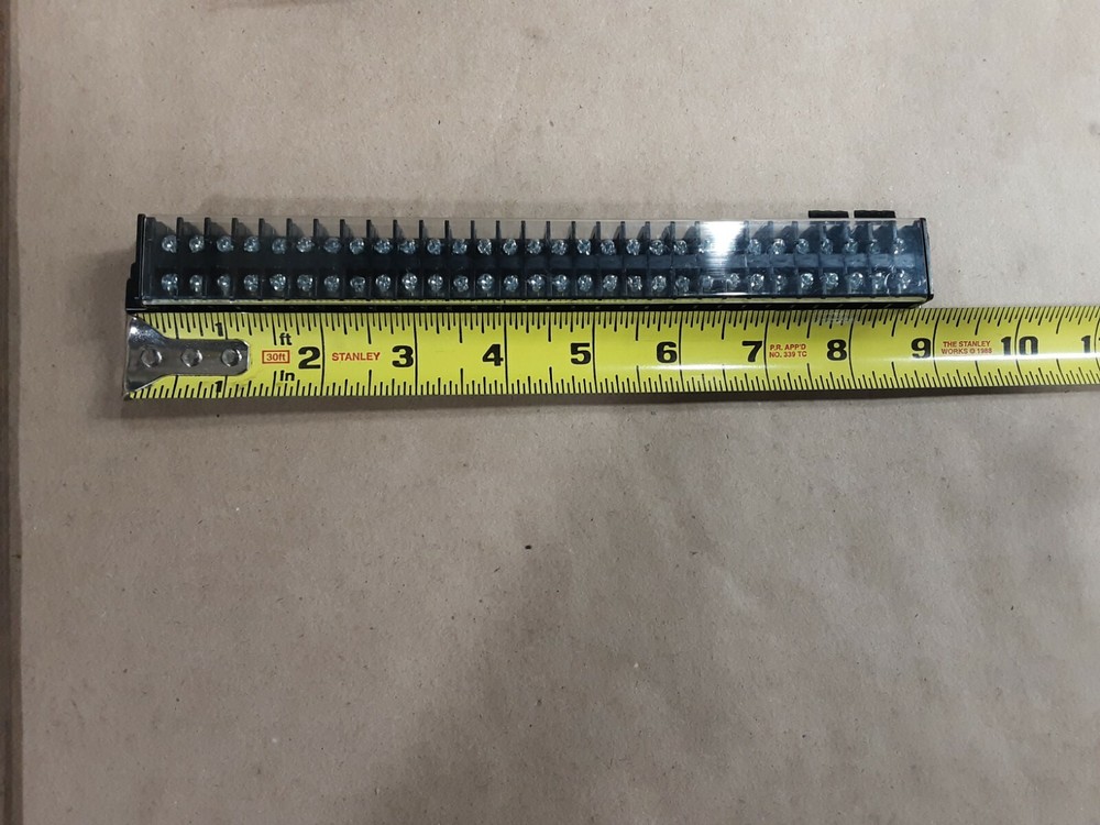 Togi RT-10K Miniature Terminal Block  #2005I59*AD
