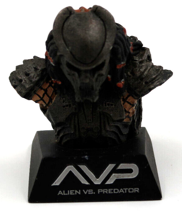 AVP Alien Vs Predator Limited Mini-Bust - Celtic Predator