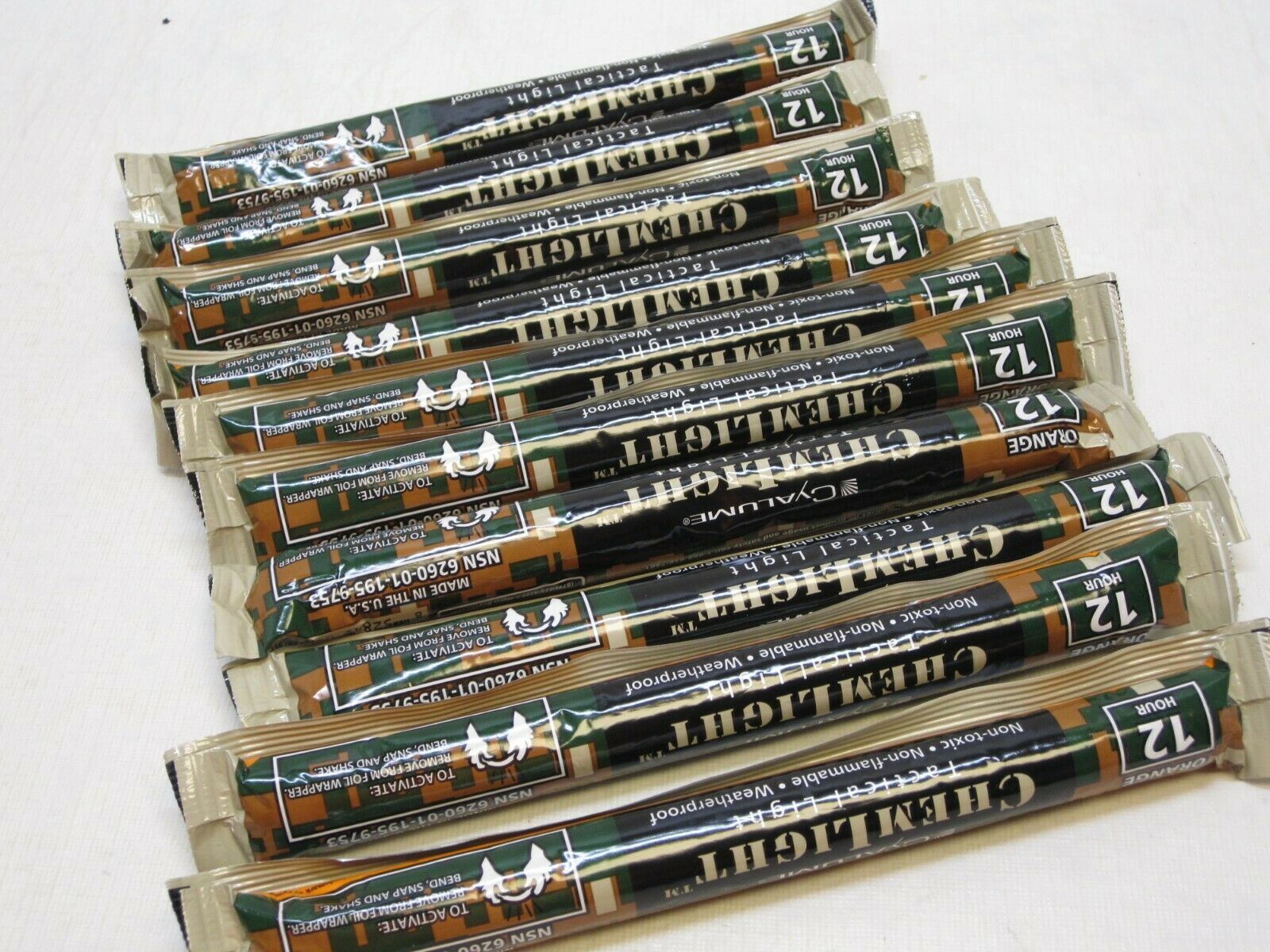 1 BOX 10 PACK CYALUME CHEMLIGHT LIGHT STICK GLOW STICKS ORANGE 12hr 6" EXP.2025