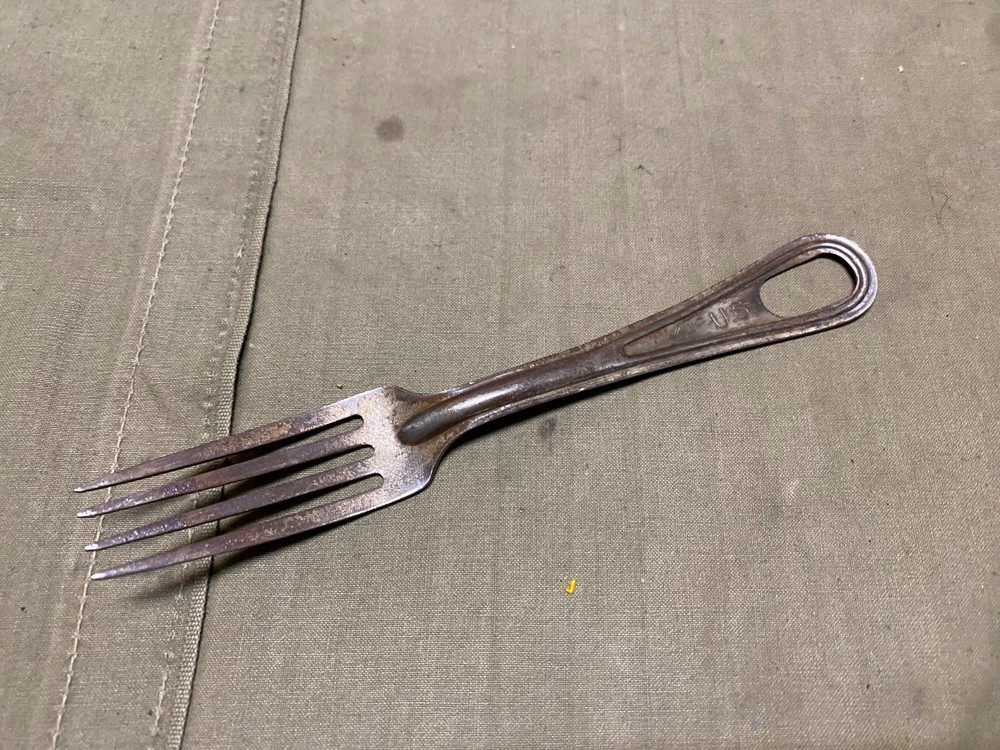 ORIGINAL WWII US ARMY MESS KIT FORK UTENSIL