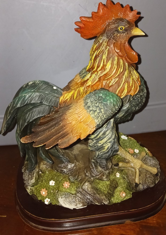 rooster figurine decor