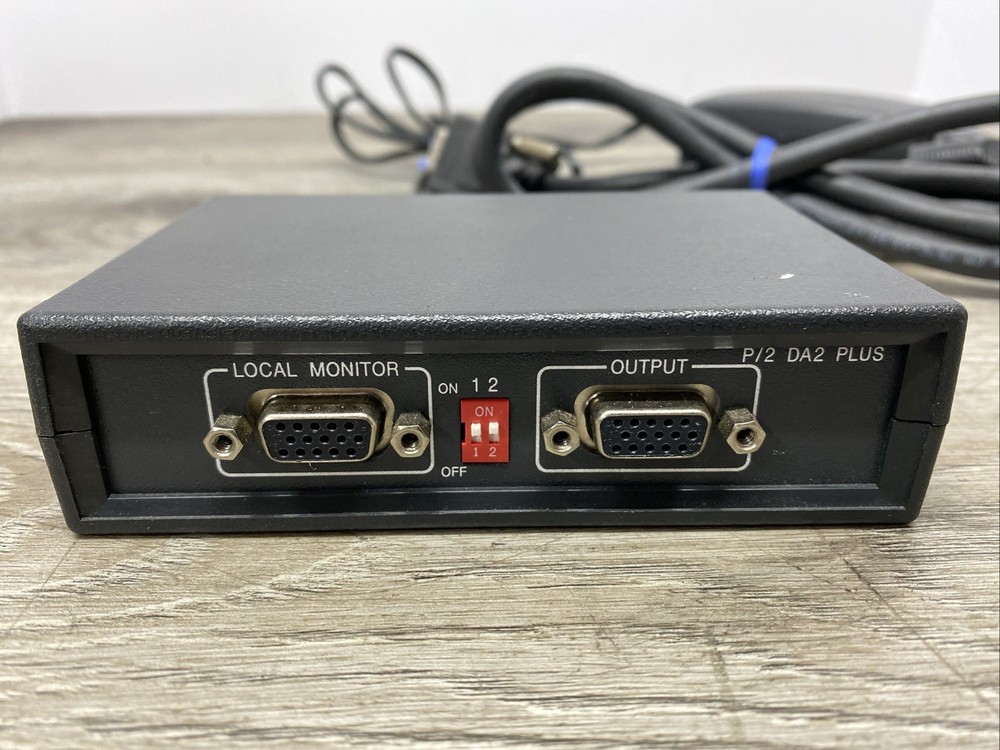 Extron P/2 DA2 Plus Dual Output VGA Distribution Amplifier