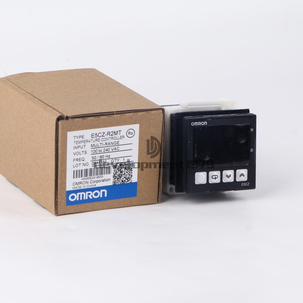 One Omron E5CZ-R2MT Temperature Controller 100-240VAC E5CZR2MT New