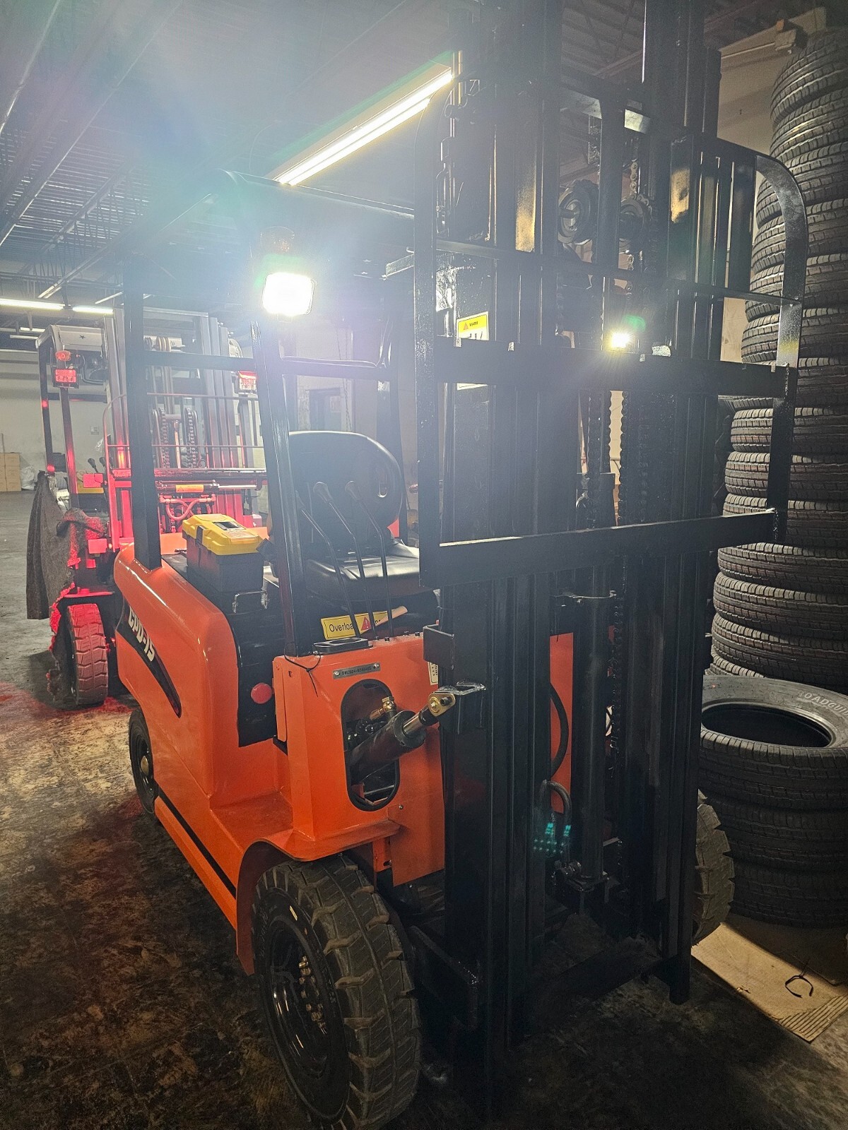 2024 Electric Battery Type 1.5 ton 3,300 lb Cap, 14.5 ft Lifting Height Forklift