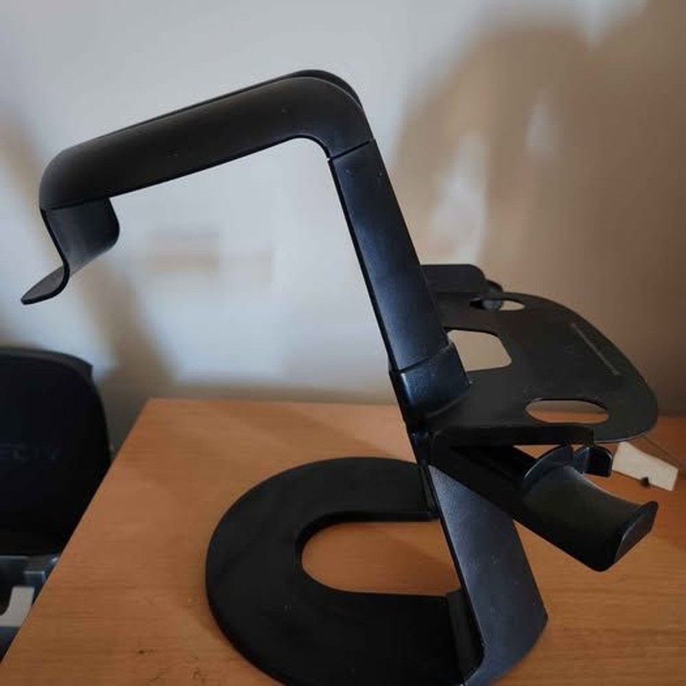 Universal VR Headset Display Stand & Controller Holder Station for Meta Quest