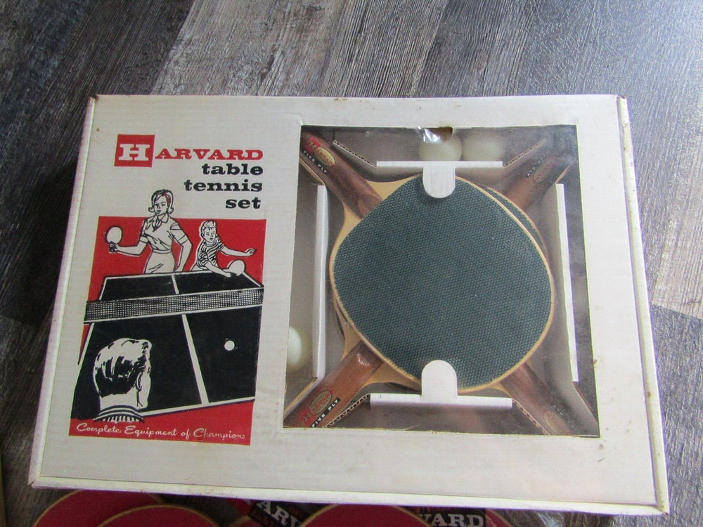 VINTAGE HARVARD TABLE TENNIS SET