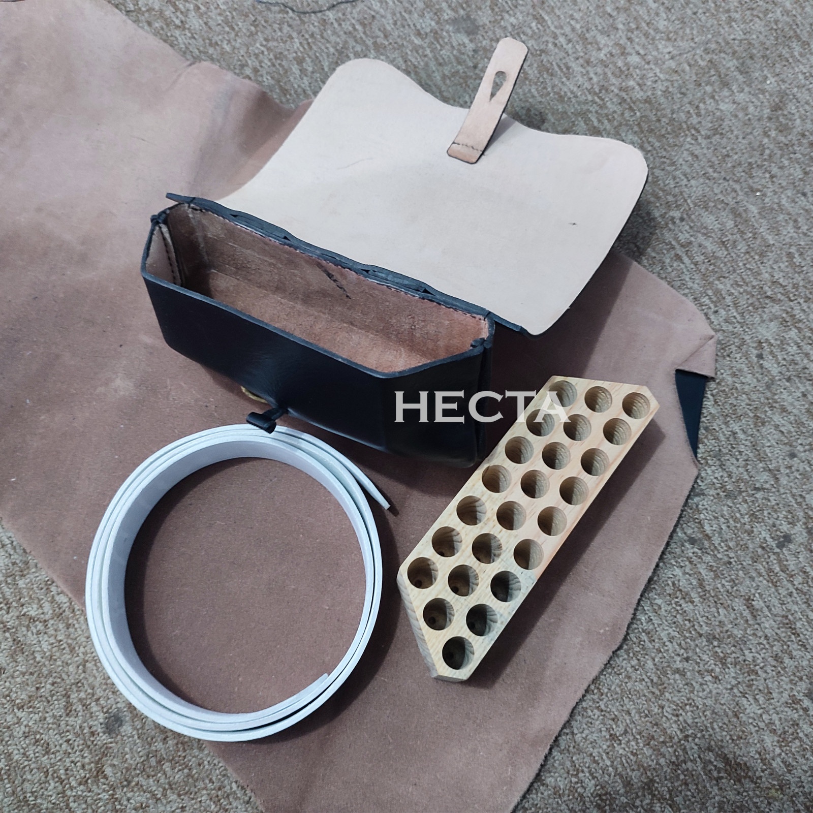 Revolutionary War Cartridge Box With White Belt Made with pure leather US stock