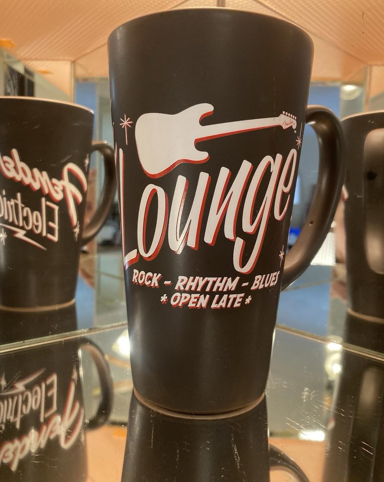 Genuine Fender Trademark Since 1946 Coffee Mug Guitar Heavy Diner Style, V-Rare