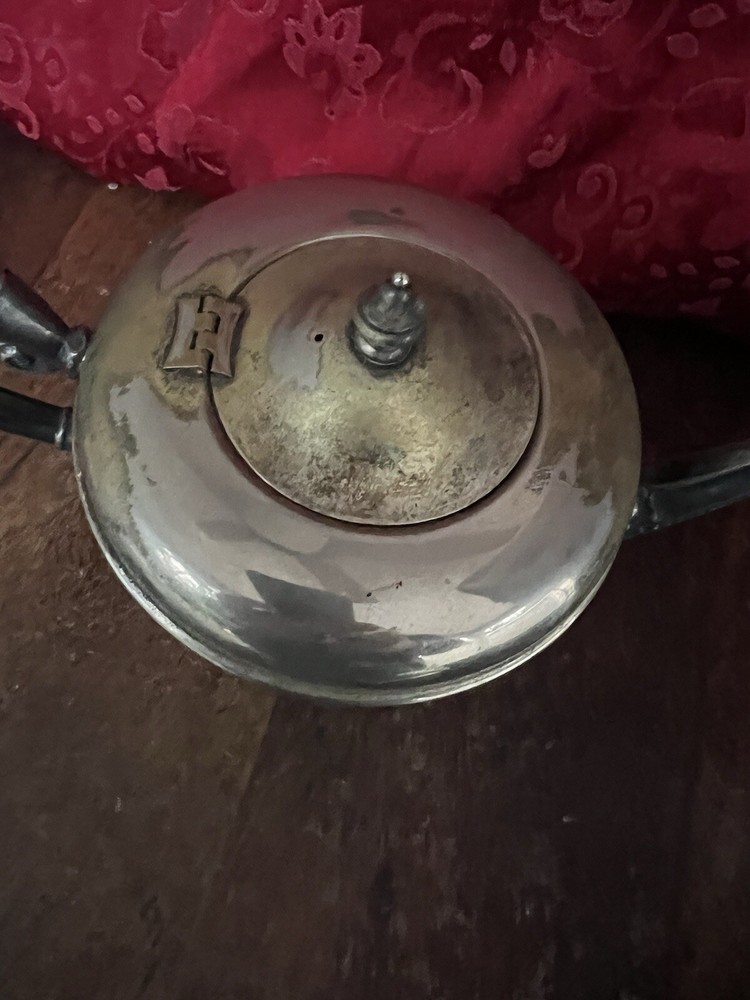 VIKING PLATE SILVER ON E P COPPER LEAD MOUNTS TEA POT Made Canada