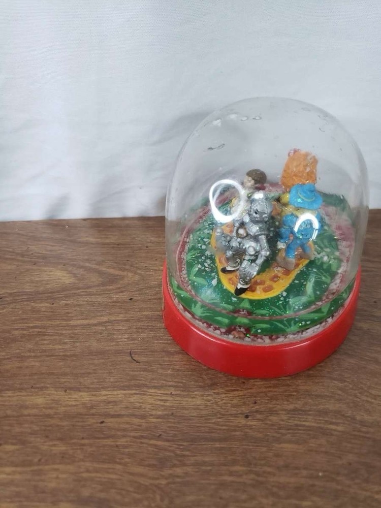Wizard of Oz Plastic Snow Globe