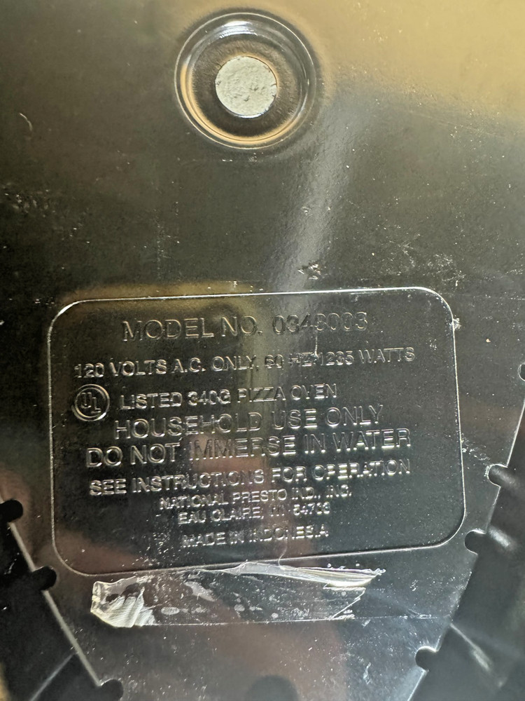 Presto Pizzazz Rotating Pizza Oven Model 0343003 Black