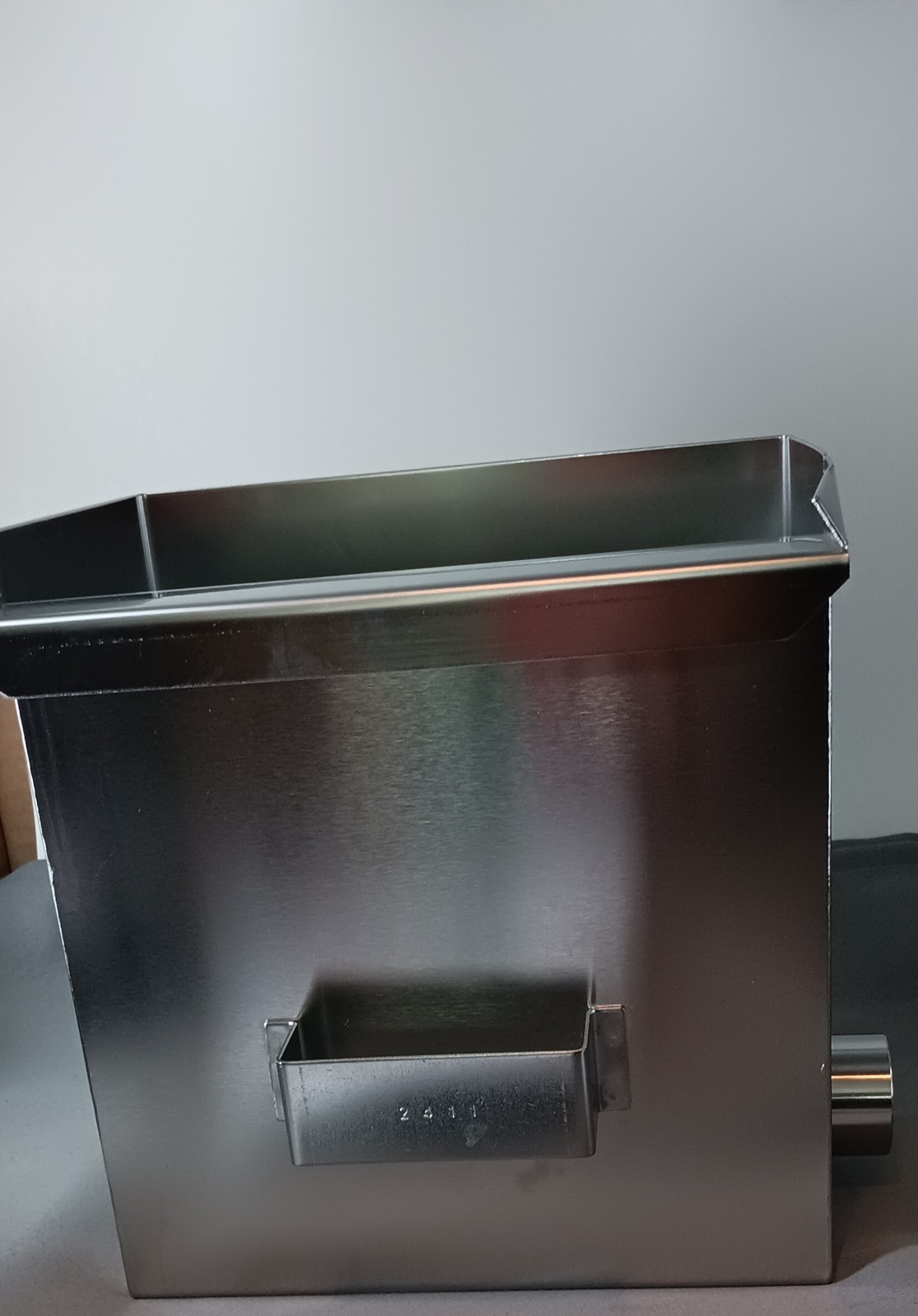 Columbia Sani-Lav Model 558 Knife Sterilizer Stainless Steel Cabinet, New in box