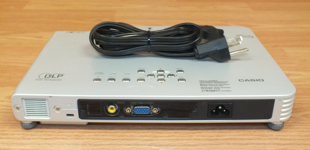 Genuine Casio (XJ-S30) 100-240V Texas Instruments Data Projector **READ**