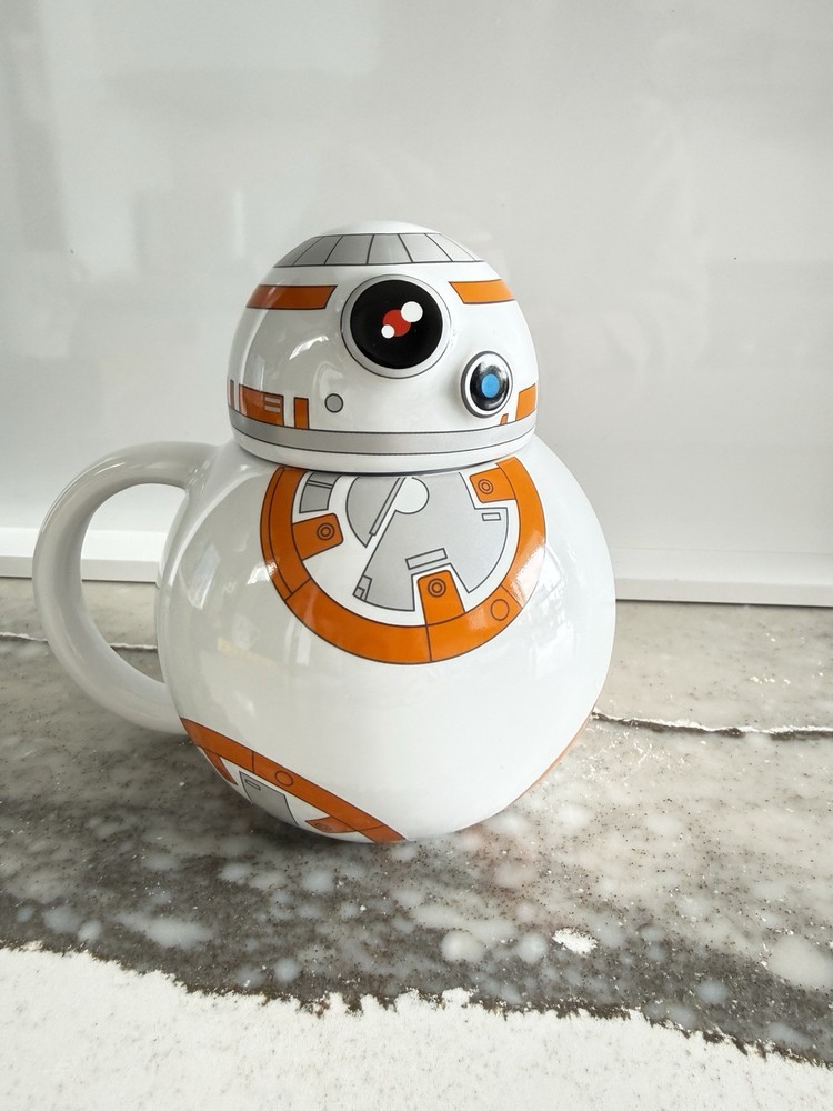 NWT DISNEY STAR WARS BB-8 MUG