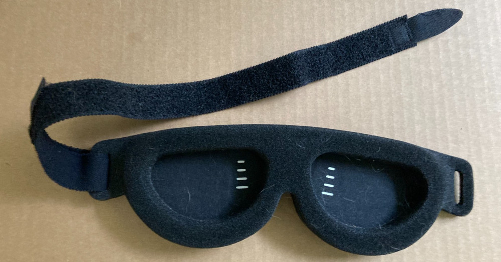 Sharper Image Sleep Therapy Mask with Box