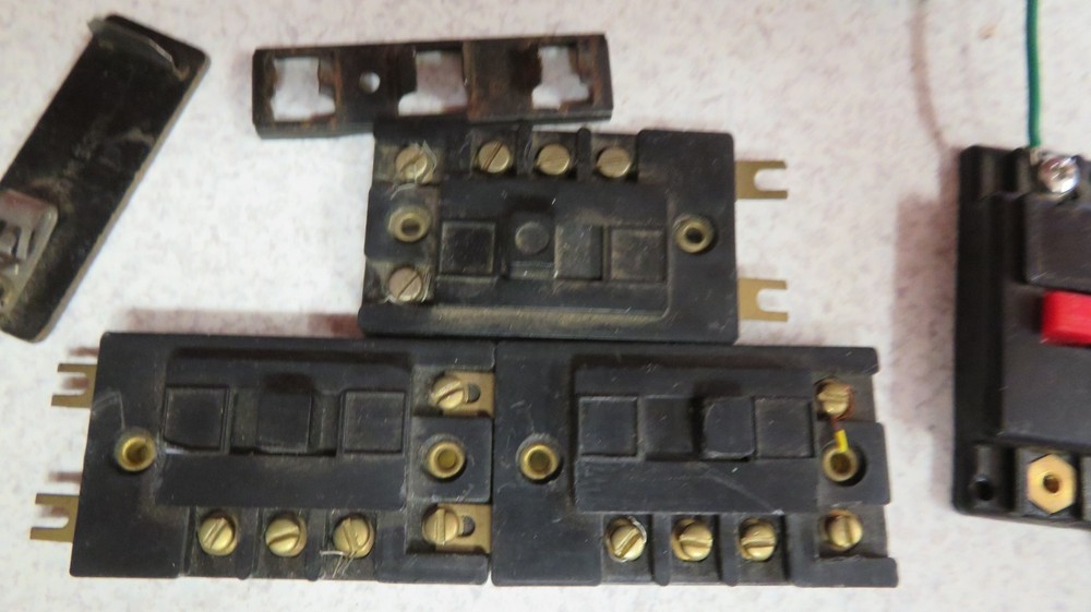MISC LOT- SWITCH CONTROL BOXES ELECTRIC HO N SCALE