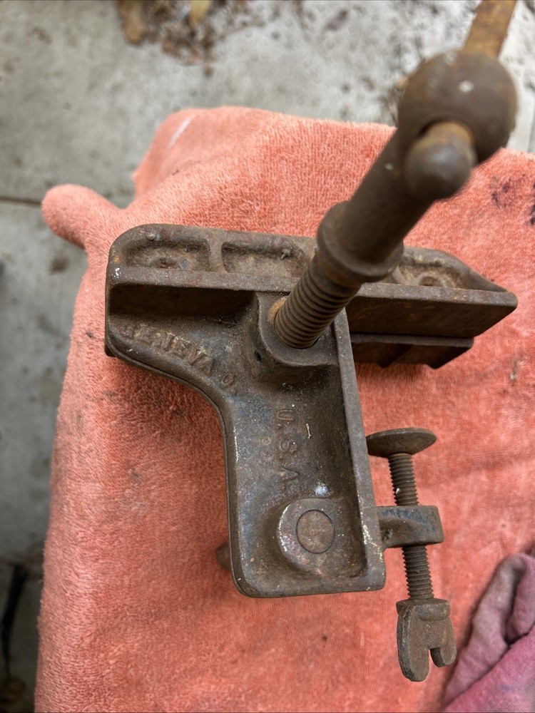 Antique Bench Vice
