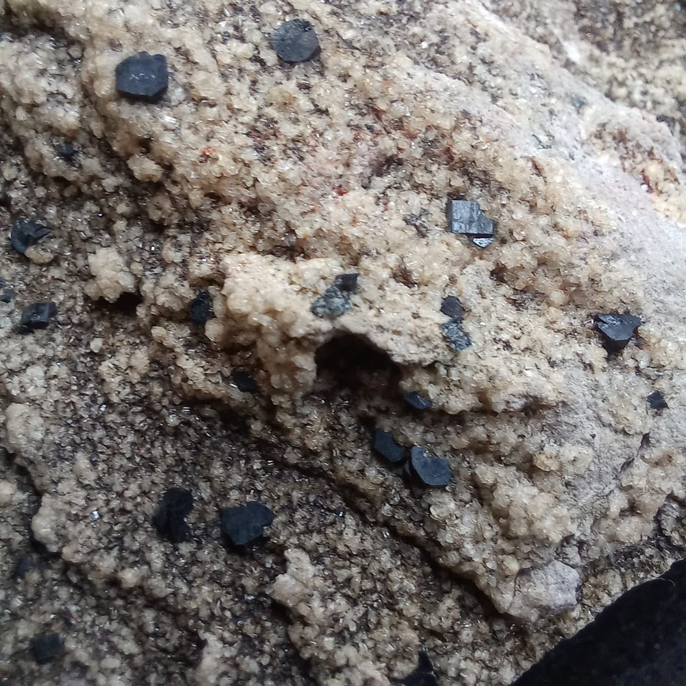 Osumilite Giant