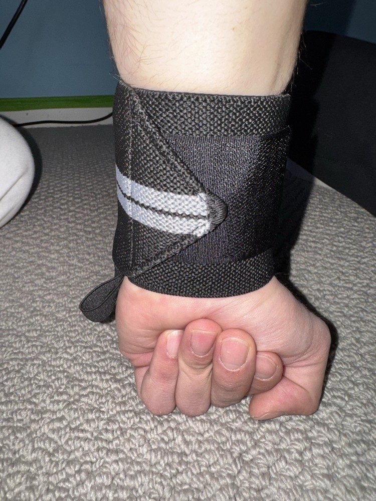 Wrist Wraps Men Medium Compression Support for Weight/power lifting Black Pair