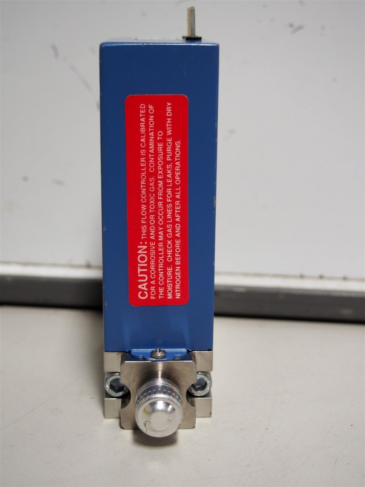 Unit Instruments UFC-1660 Mass Flow Controller 200 SCCM NF3