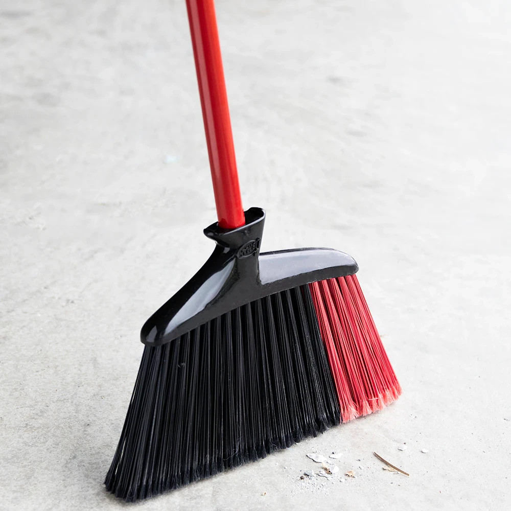Libman 14-in Poly fiber Multi-surface Angle Upright Broom