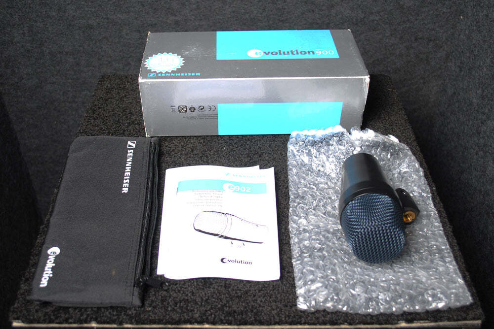 Sennheiser E902 Professional Cardiod Dynamic Microphone with Stand Mount