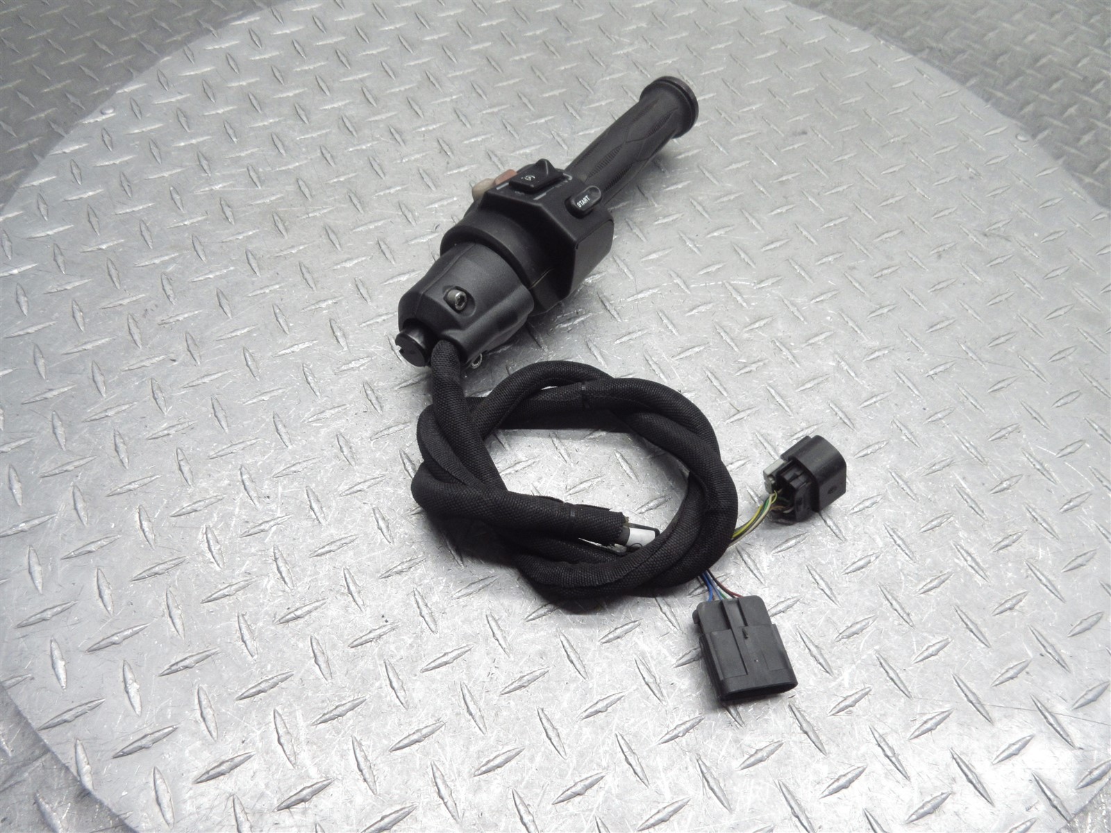 2020 20-24 Can-Am Spyder F3 Limited OEM Right Handlebar Control Switch Assy