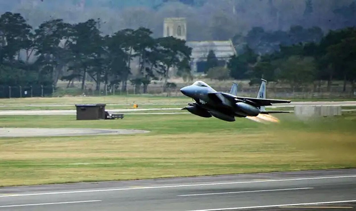 USAF 48th FIGHTER WING - RAF Lakenheath, UK - ORIGINAL AIR FORCE 3.5" VEL PATCH