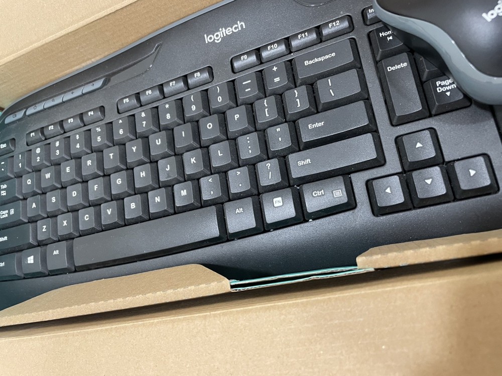 Logitech MK320 Wireless Keyboard Mouse Combo Black