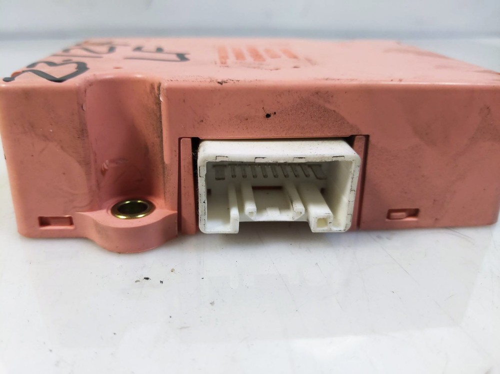 2003 Lexus Is300 Multi Plex Network Computer Module Unit 89221-53110