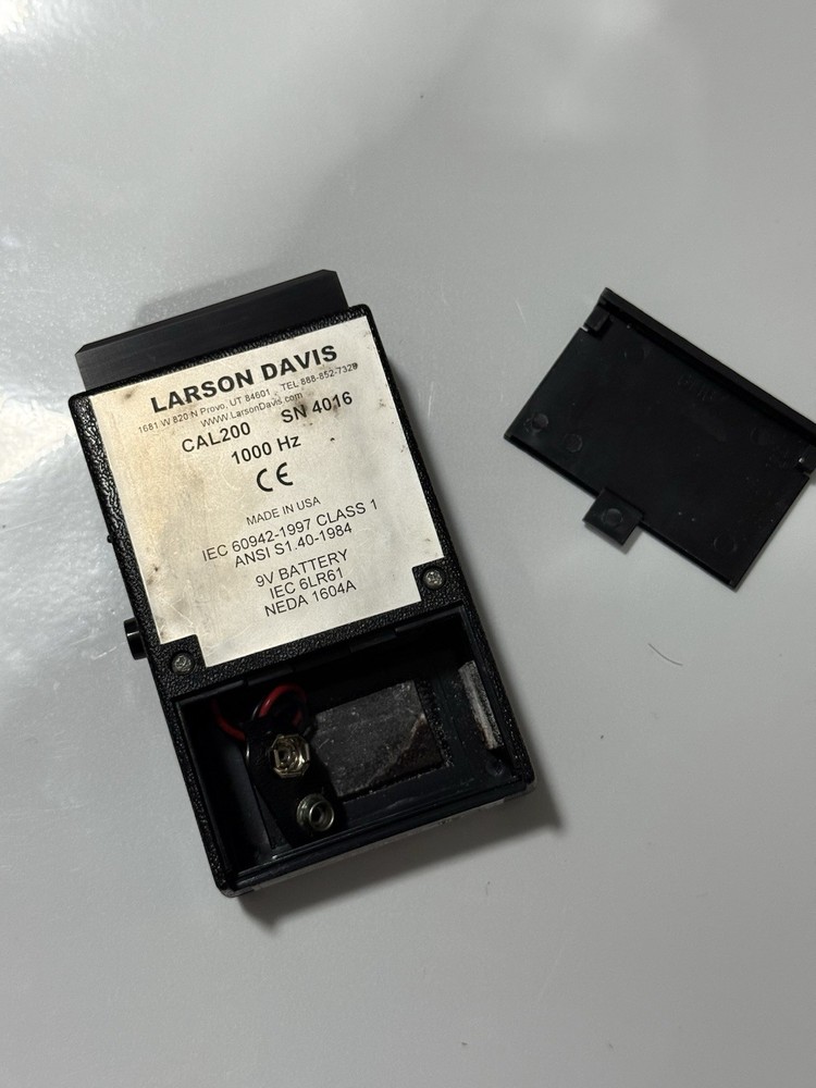 Larson Davis CAL200 Precision acoustic calibrator