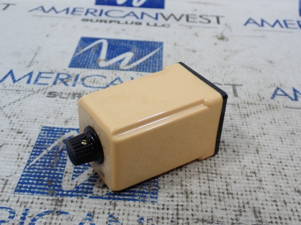 NEW Agastat SSC12OIA Solid State Timing Relay 24DC 2-60m