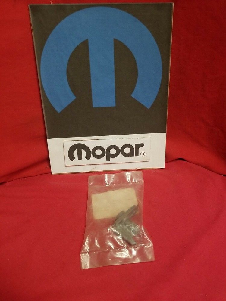 NOS MOPAR ENGINE DISTRIBUTOR ROTOR 56027075